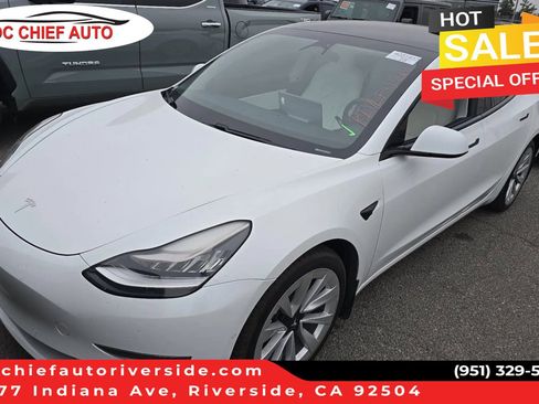Used 2021 Tesla Model 3 Standard Range Plus RWD image 1