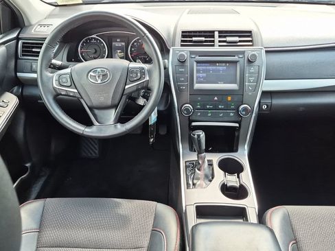 Used 2017 Toyota Camry SE FWD image 14