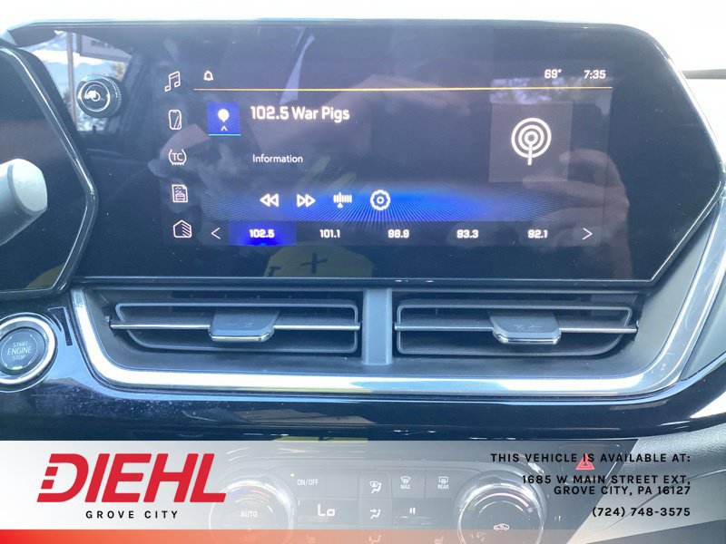 Used 2025 Chevrolet Trax RS w/ Driver Confidence Package FWD image 33