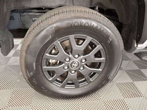 Certified 2025 Toyota 4Runner SR5 AWD/4WD image 26