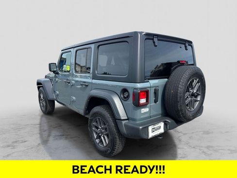 Used 2024 Jeep Wrangler Unlimited Sport AWD/4WD image 3