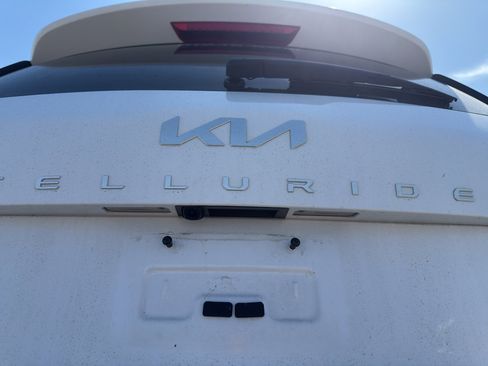 Used 2024 Kia Telluride S w/ S Sunroof Package image 23