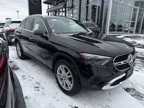 Used 2026 Mercedes-Benz GLC 300 4MATIC image 2