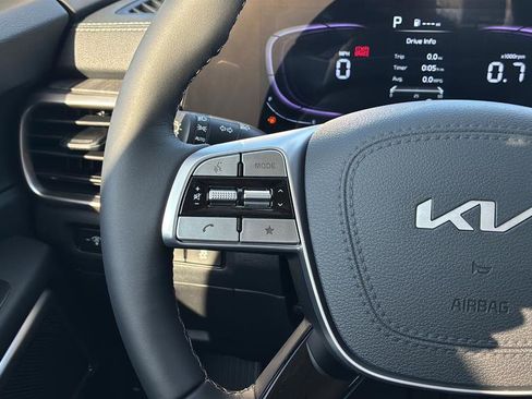 New 2025 Kia Telluride EX w/ EX Captain's Chair Package image 24