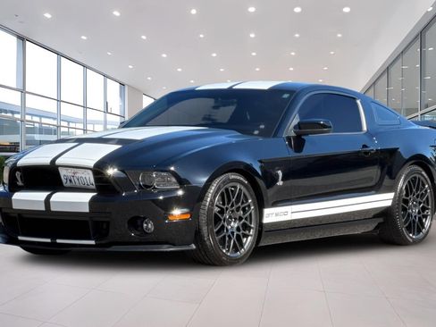 Used 2014 Ford Mustang Shelby GT500 w/ Equipment Group 821A RWD image 8