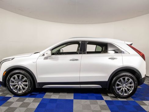 Used 2021 Cadillac XT4 Premium Luxury w/ Cold Weather Package FWD image 7