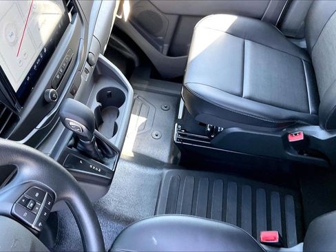 New 2026 Ford Transit 250 148 Medium Roof RWD image 8