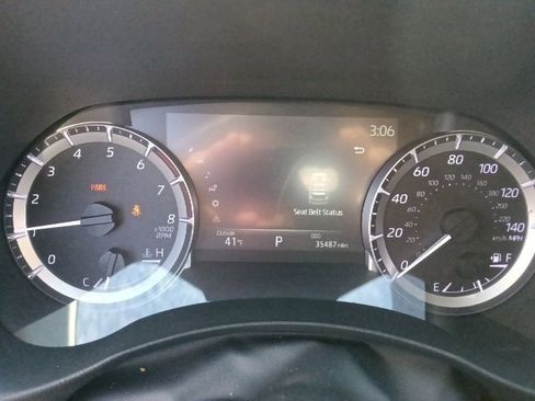 Used 2023 Toyota Highlander L image 20