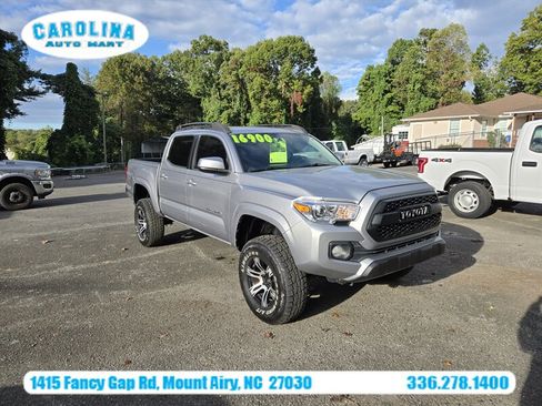 Used 2016 Toyota Tacoma SR5 w/ Towing Package RWD image 2