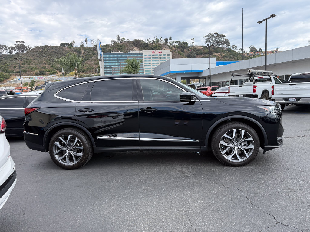 Used 2024 Acura MDX w/ Technology Package FWD image 6