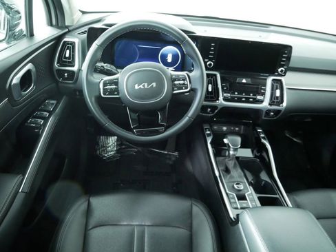 Certified 2023 Kia Sorento SX AWD/4WD image 23