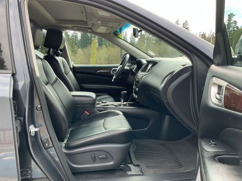 Used 2014 Nissan Pathfinder Platinum w/ Platinum Premium Package image 17