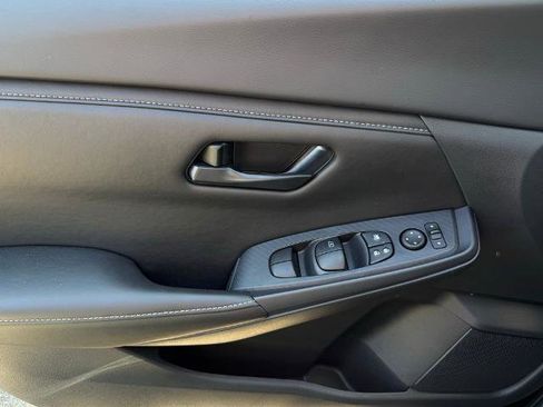 New 2025 Nissan Sentra S image 17