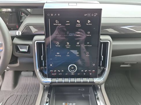 New 2026 GMC Yukon Elevation w/ Elevation Premium Package AWD/4WD image 21