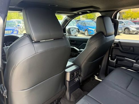 Used 2026 Toyota 4Runner TRD Off-Road Premium AWD/4WD image 31