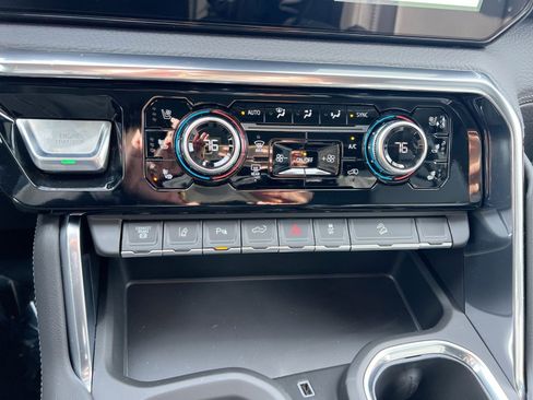 New 2026 GMC Sierra 2500 Denali w/ Denali Reserve Package image 18