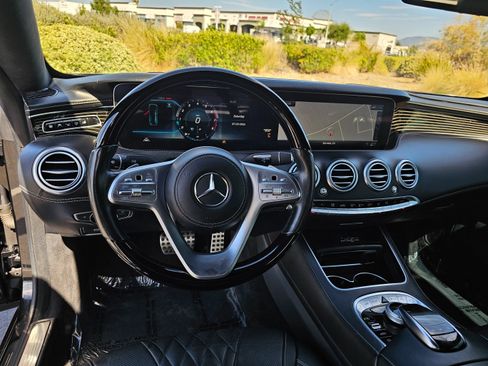 Used 2020 Mercedes-Benz S 560 4MATIC Coupe image 32