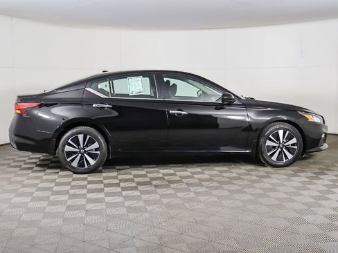 Used 2021 Nissan Altima 2.5 SV AWD/4WD image 13