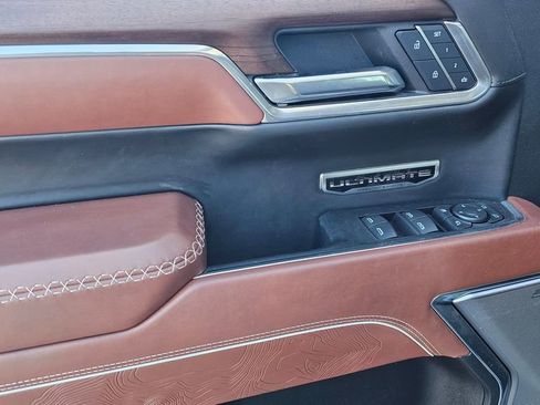 Used 2025 GMC Sierra 1500 Denali Ultimate image 11