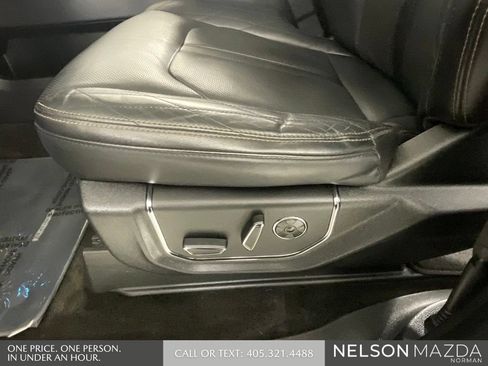 Used 2018 Ford Expedition Platinum RWD image 25