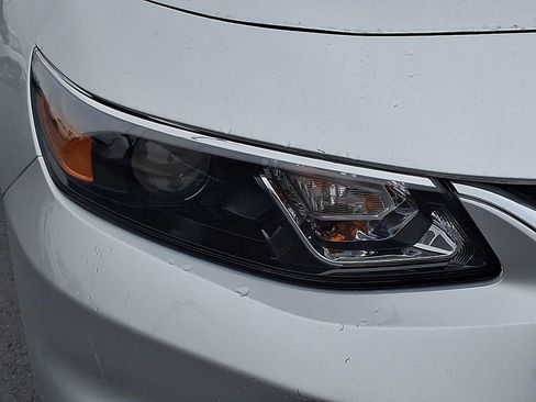 Used 2017 Chevrolet Malibu LS FWD image 9