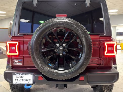 Used 2022 Jeep Wrangler Unlimited Sahara image 20