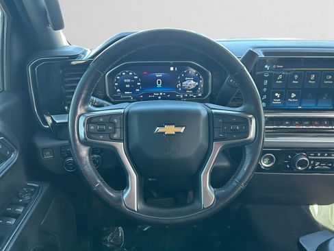 Used 2022 Chevrolet Silverado 1500 LT AWD/4WD image 13