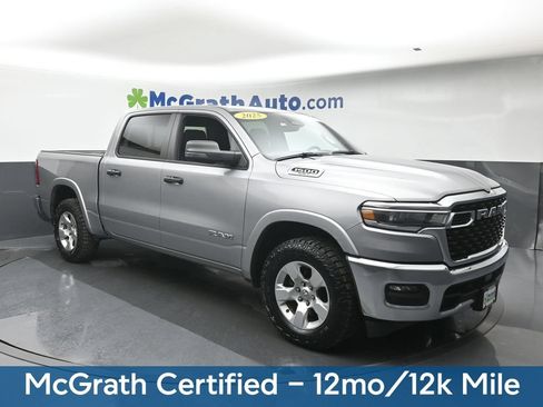 Used 2025 RAM 1500 Big Horn AWD/4WD image 2