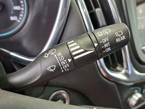 Used 2023 Chevrolet Equinox LT FWD image 12