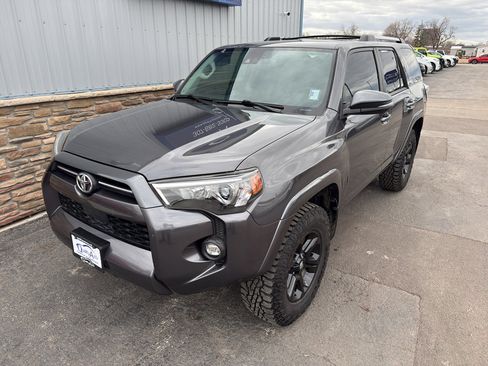 Used 2021 Toyota 4Runner SR5 Premium w/ Moonroof Package image 2
