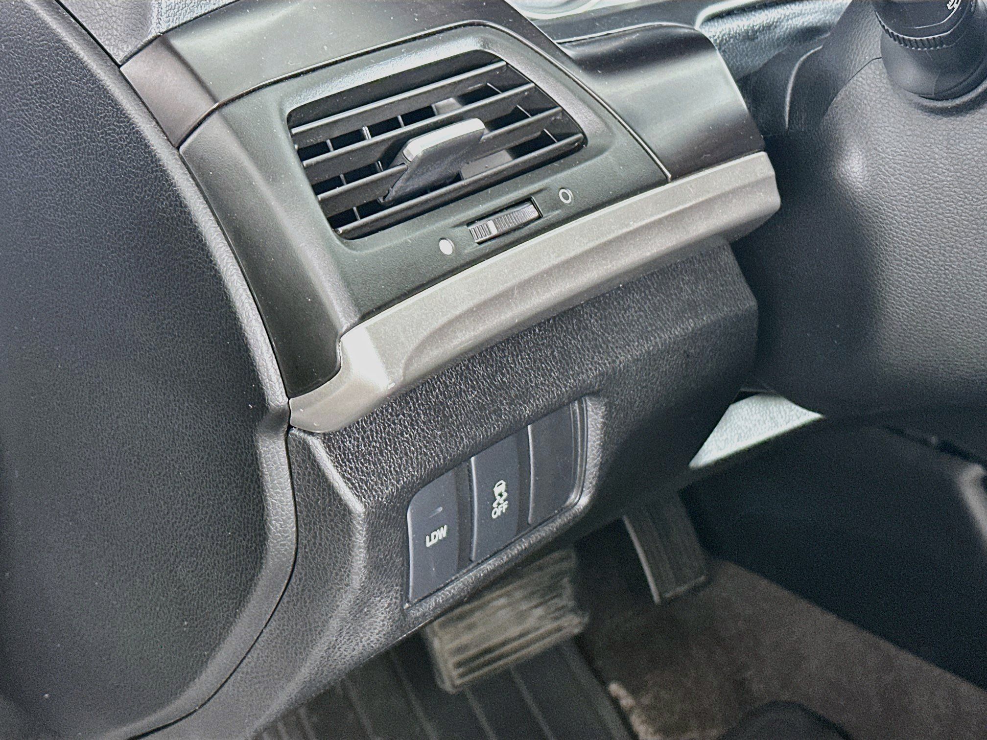 Used 2015 Honda Crosstour EX-L image 17