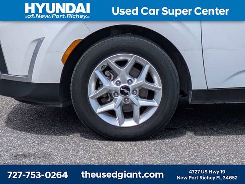 Used 2024 Kia Soul LX w/ Option Group 015 image 10