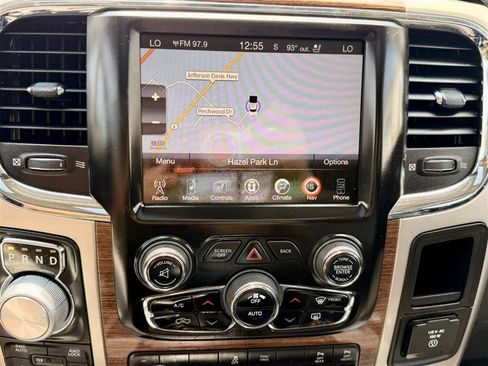 Used 2015 RAM 1500 Laramie w/ Convenience Group AWD/4WD image 24