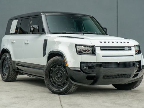 Used 2023 Land Rover Defender 110 image 5