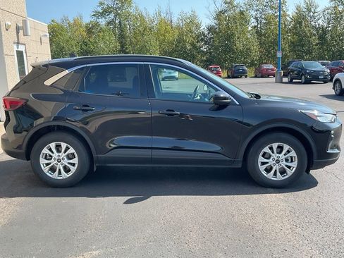 Used 2024 Ford Escape Active w/ Tech Pack #2 AWD/4WD image 4