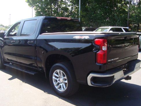 Used 2022 Chevrolet Silverado 1500 LT image 4