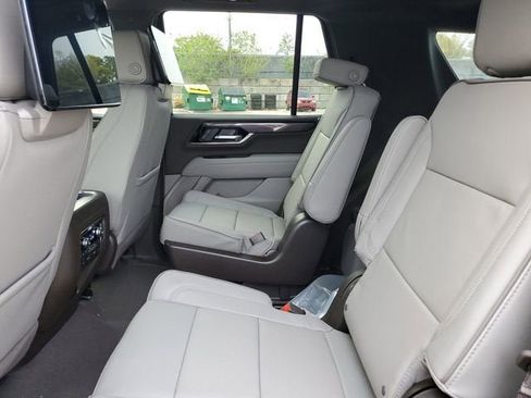 New 2026 GMC Yukon Elevation image 11