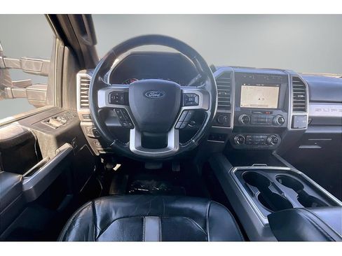 Used 2019 Ford F350 Platinum w/ Platinum Ultimate Package AWD/4WD image 9