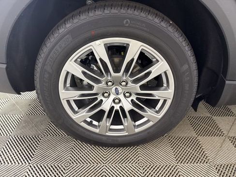 New 2026 Ford Explorer Platinum image 30