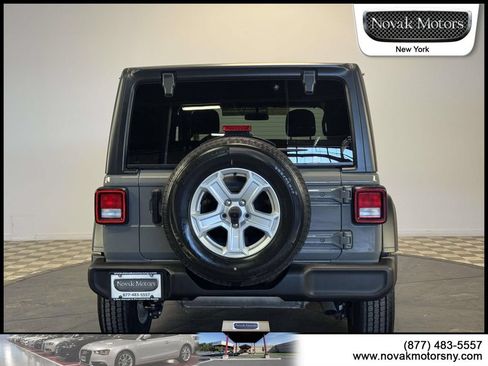 Used 2022 Jeep Wrangler Unlimited Sport AWD/4WD image 12