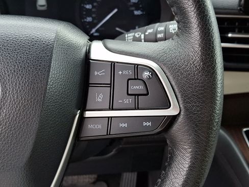 Certified 2022 Toyota Sienna XLE AWD/4WD image 27