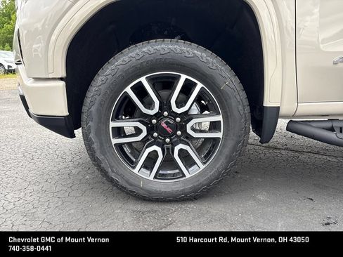 New 2026 GMC Sierra 1500 AT4 w/ AT4 Premium Package AWD/4WD image 26