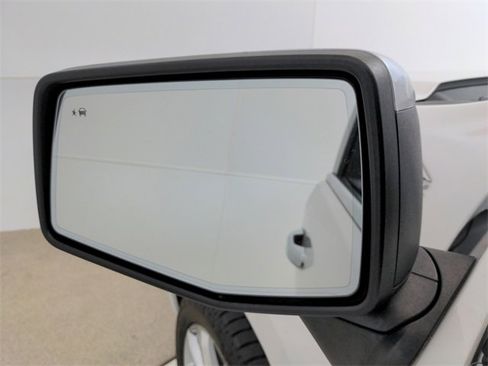 Used 2022 Chevrolet Silverado 1500 High Country w/ Technology Package image 28