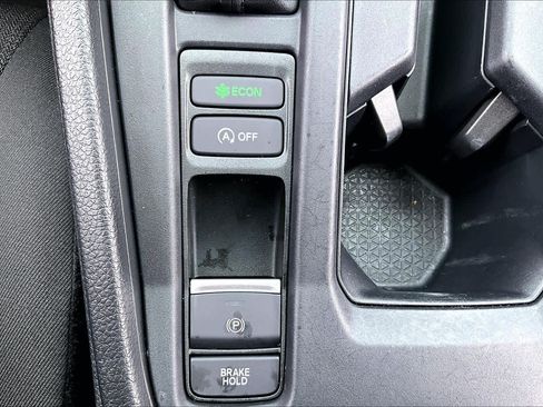 Used 2025 Honda Accord LX image 31