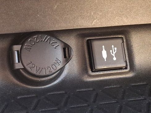 Used 2019 Toyota RAV4 LE image 24