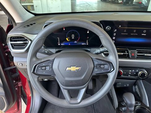 Used 2025 Chevrolet TrailBlazer LT FWD image 27