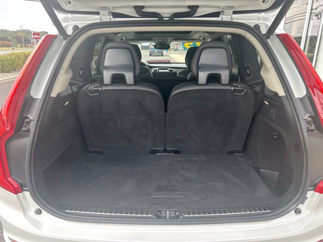 Certified 2025 Volvo XC90 B5 Core AWD/4WD image 11