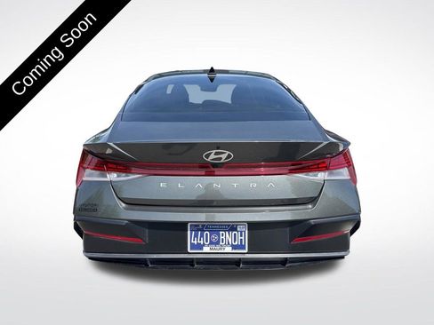 Used 2024 Hyundai Elantra SEL w/ Convenience Package FWD image 5
