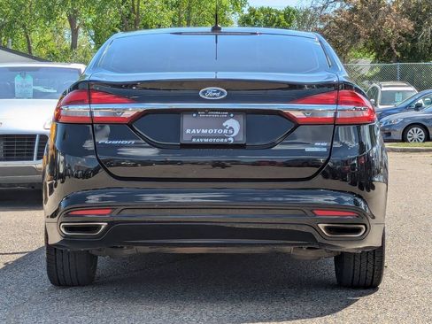 Used 2018 Ford Fusion SE AWD/4WD image 10