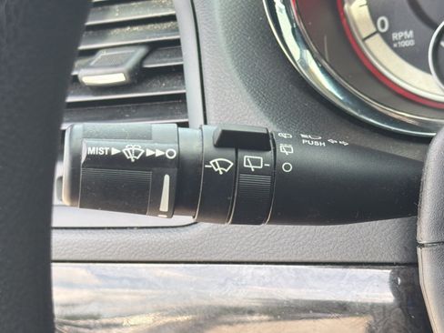 Used 2018 Dodge Grand Caravan SE w/ UConnect Hands-Free Group FWD image 27